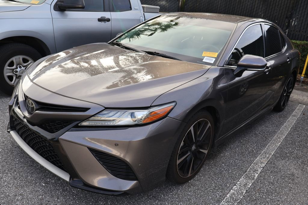 Used 2018 Toyota Camry XSE image 2