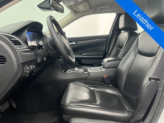 Used 2023 Chrysler 300 Touring L w/ Comfort Group image 12