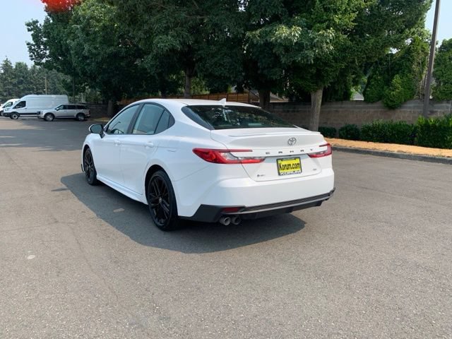 Used 2025 Toyota Camry SE FWD image 3