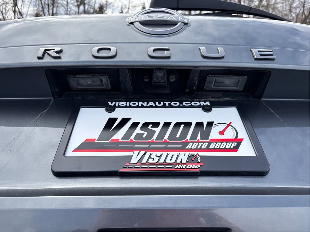 Used 2025 Nissan Rogue SV image 16