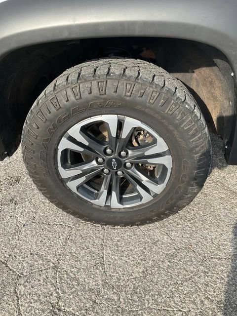 Used 2022 Chevrolet Colorado Z71 AWD/4WD image 6