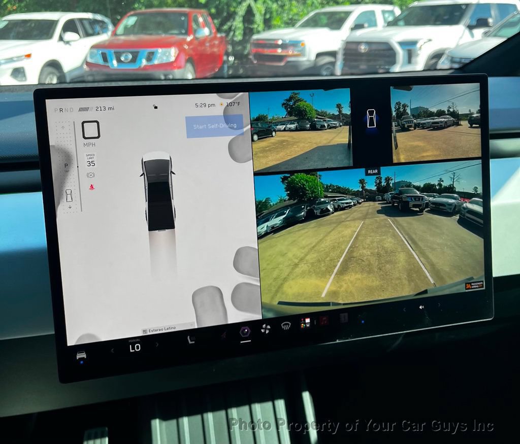 Used 2025 Tesla Cybertruck AWD Crew Cab image 35