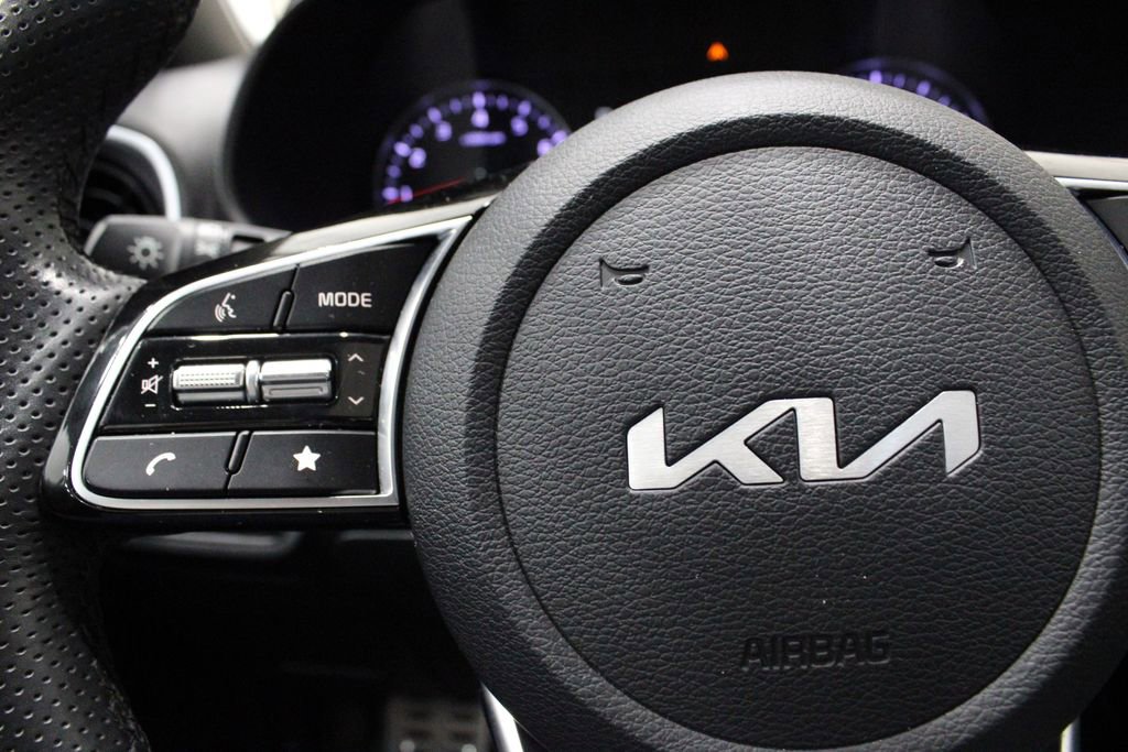 Used 2022 Kia Forte GT-Line w/ GT-Line Premium Package image 22