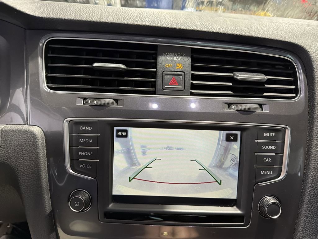 Used 2017 Volkswagen Golf Alltrack SE image 27