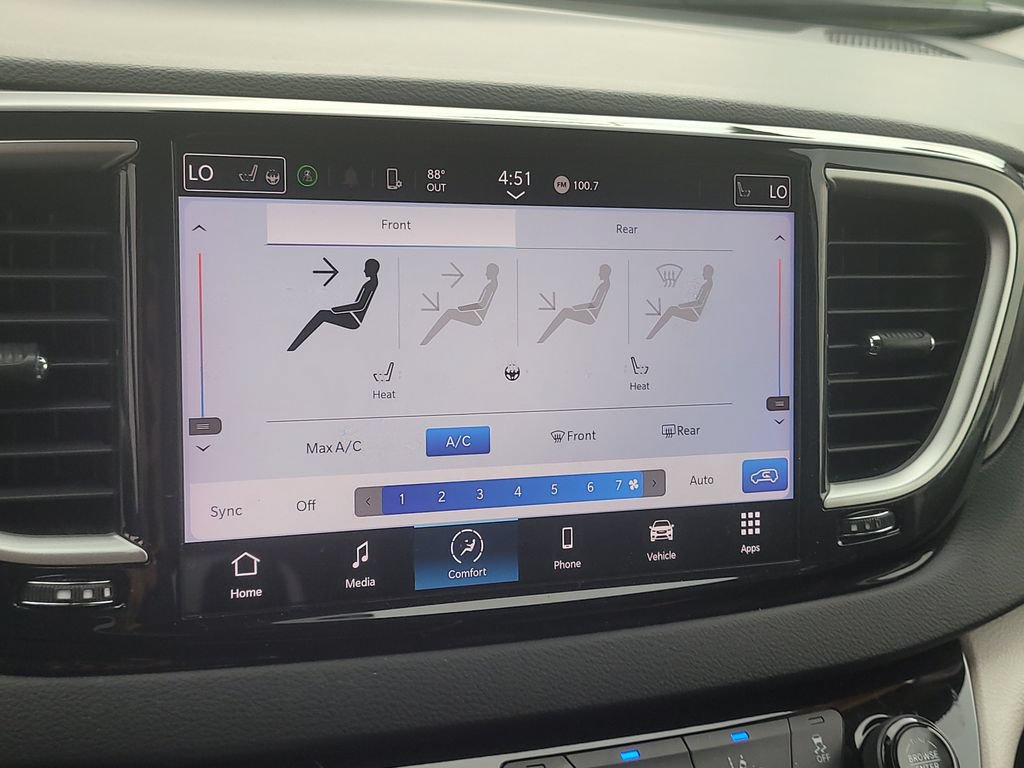 Certified 2023 Chrysler Pacifica Touring-L FWD image 25