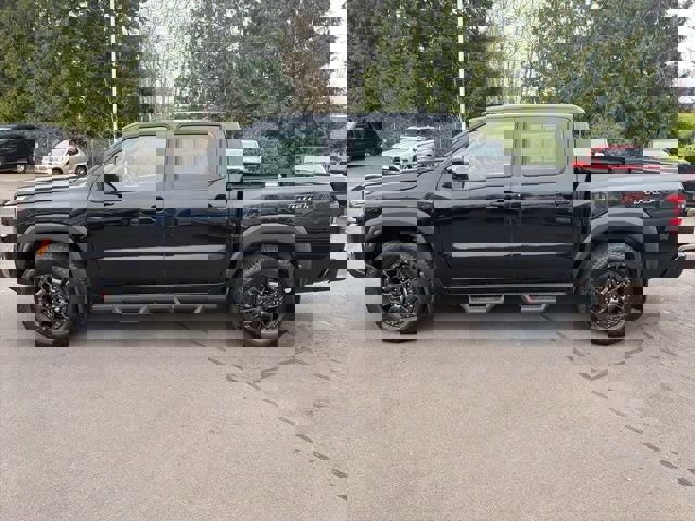 Used 2024 Nissan Frontier PRO-4X w/ Pro Premium Package AWD/4WD image 2