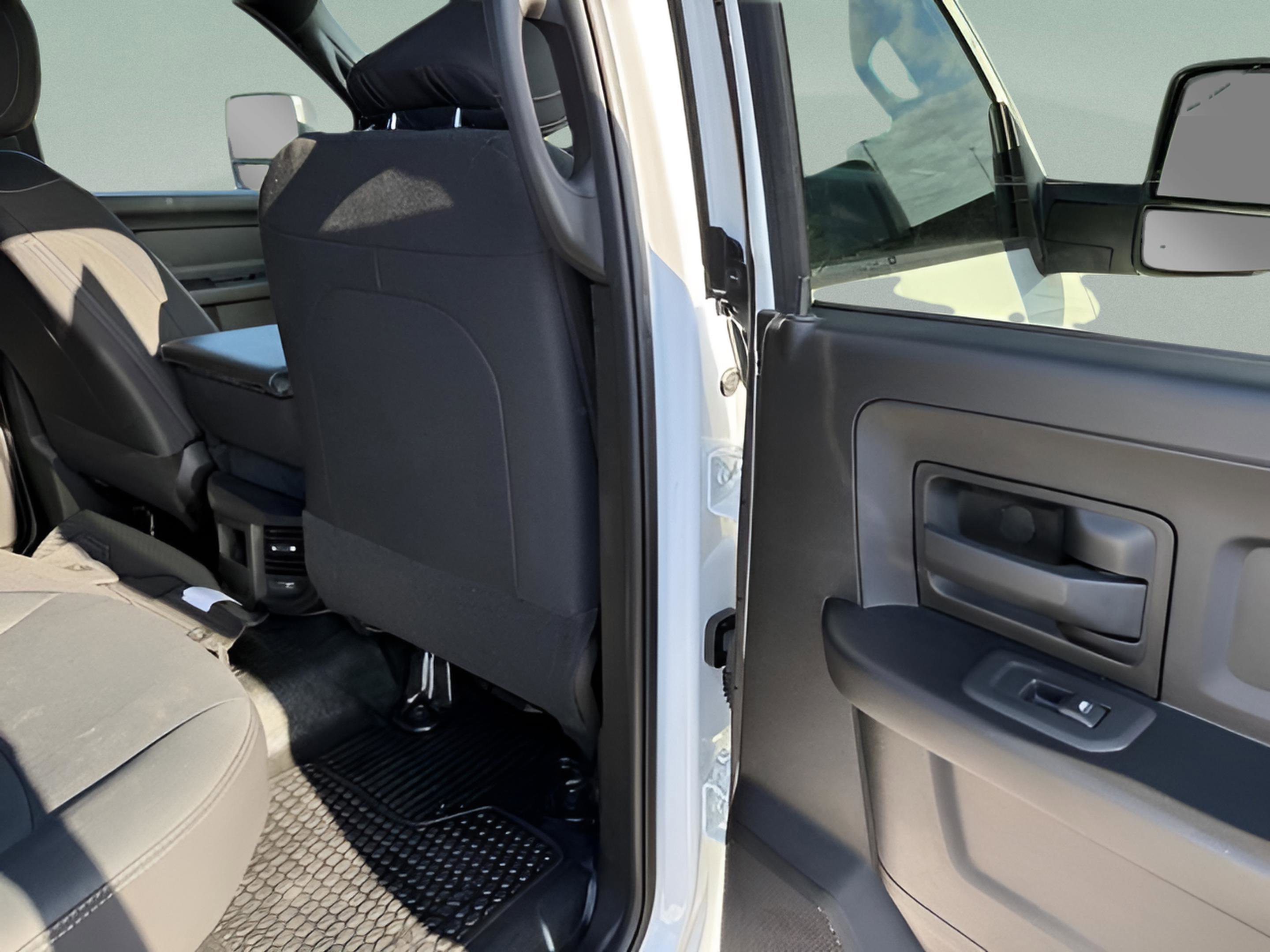 New 2026 RAM 3500 Tradesman AWD/4WD image 10
