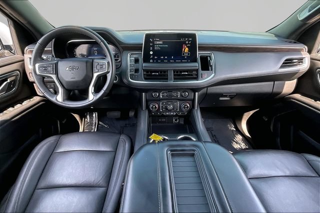 Used 2022 Chevrolet Tahoe Z71 w/ Luxury Package AWD/4WD image 7