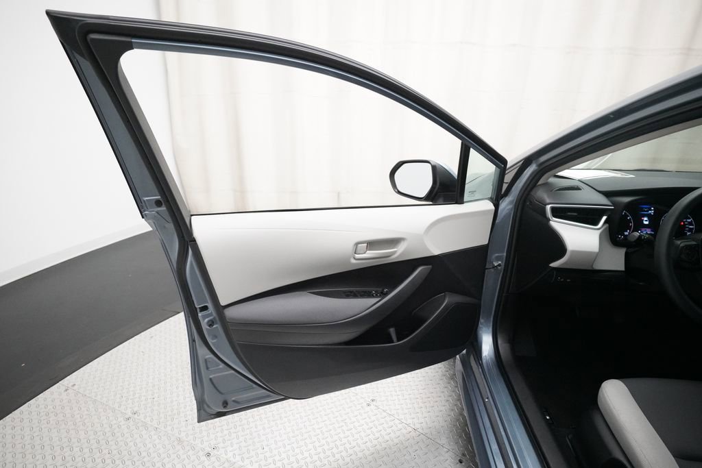 Used 2024 Toyota Corolla LE FWD image 27