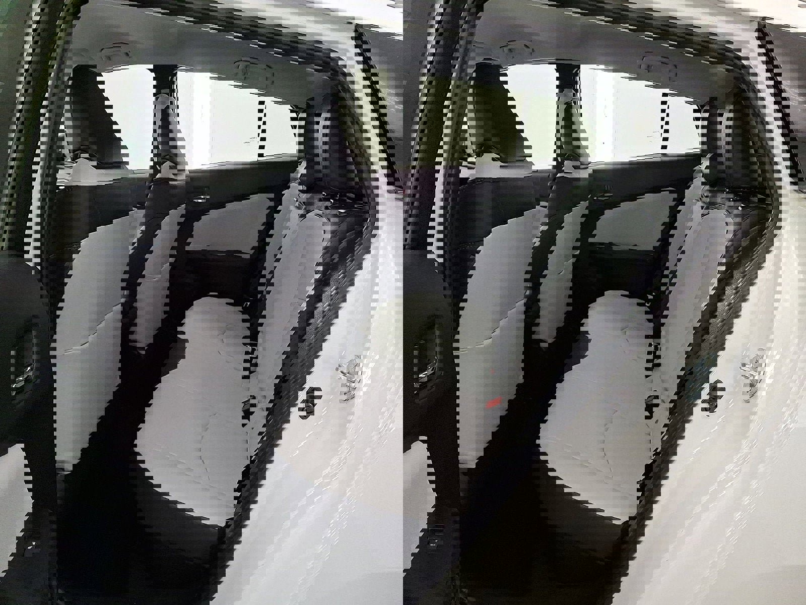 Used 2017 Toyota Prius Four Touring image 20