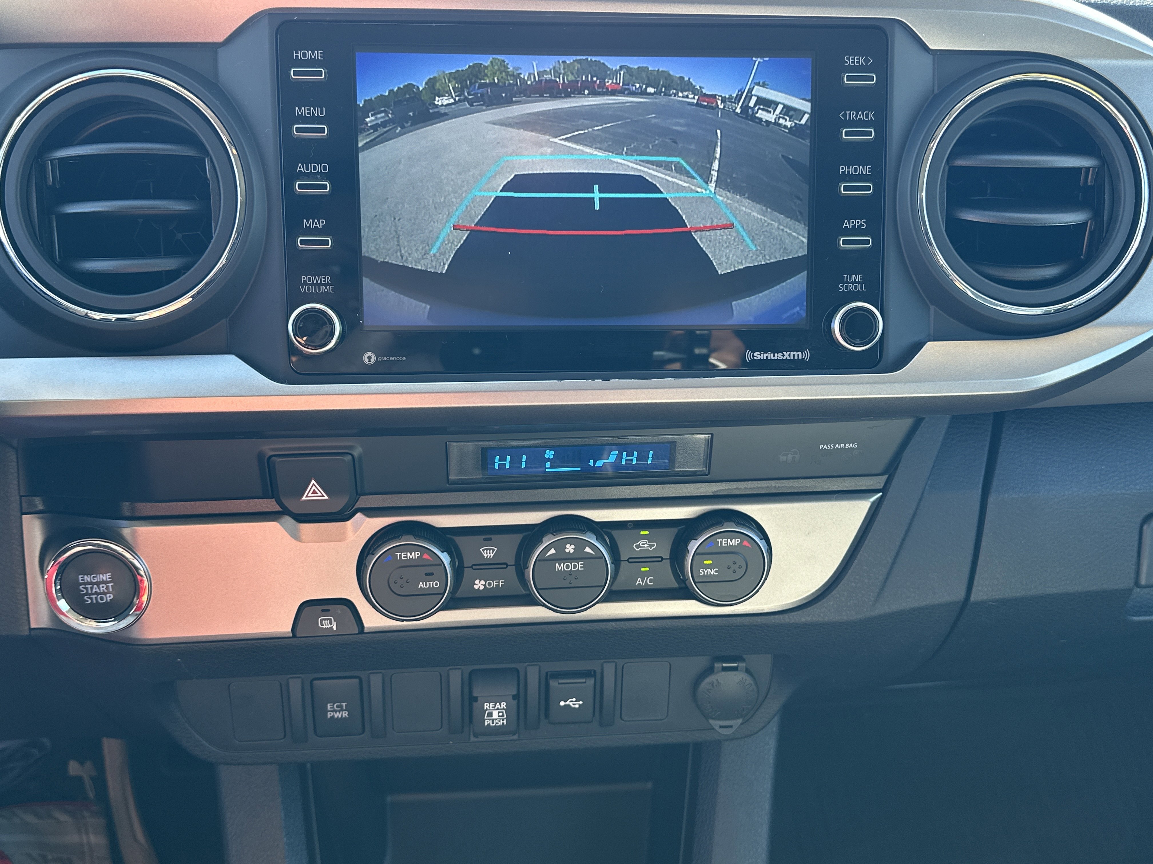 Used 2023 Toyota Tacoma TRD Off-Road image 30