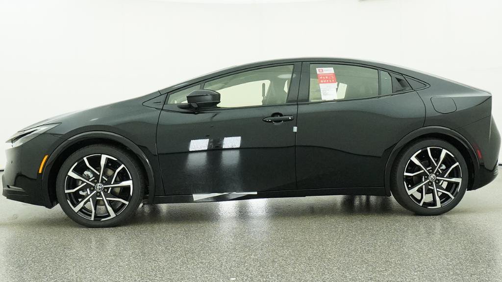 New 2026 Toyota Prius Plug-In Hybrid FWD image 22