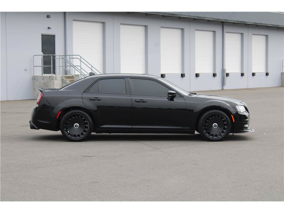 Used 2021 Chrysler 300 S RWD image 4