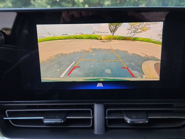New 2026 Chevrolet Trax LT w/ Sunroof Package FWD image 30