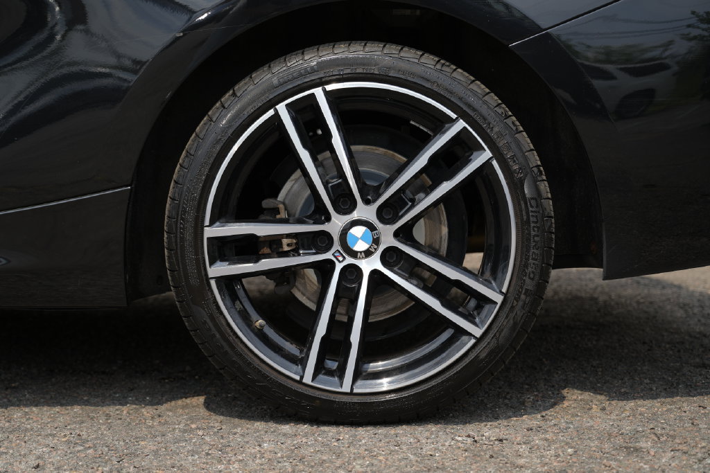Used 2020 BMW 230i xDrive Coupe w/ M Sport Package AWD/4WD image 12