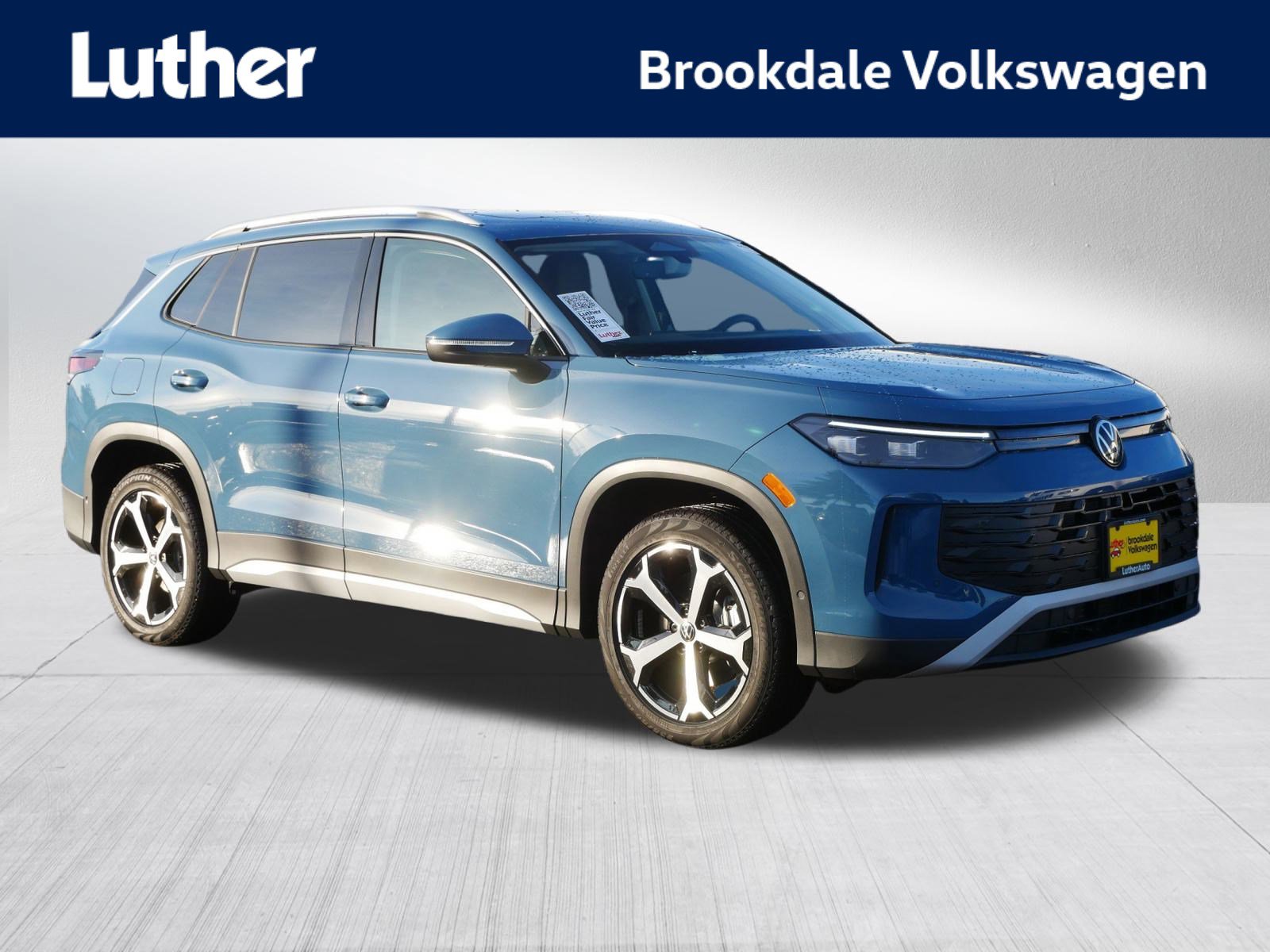 New 2026 Volkswagen Tiguan SE image 1