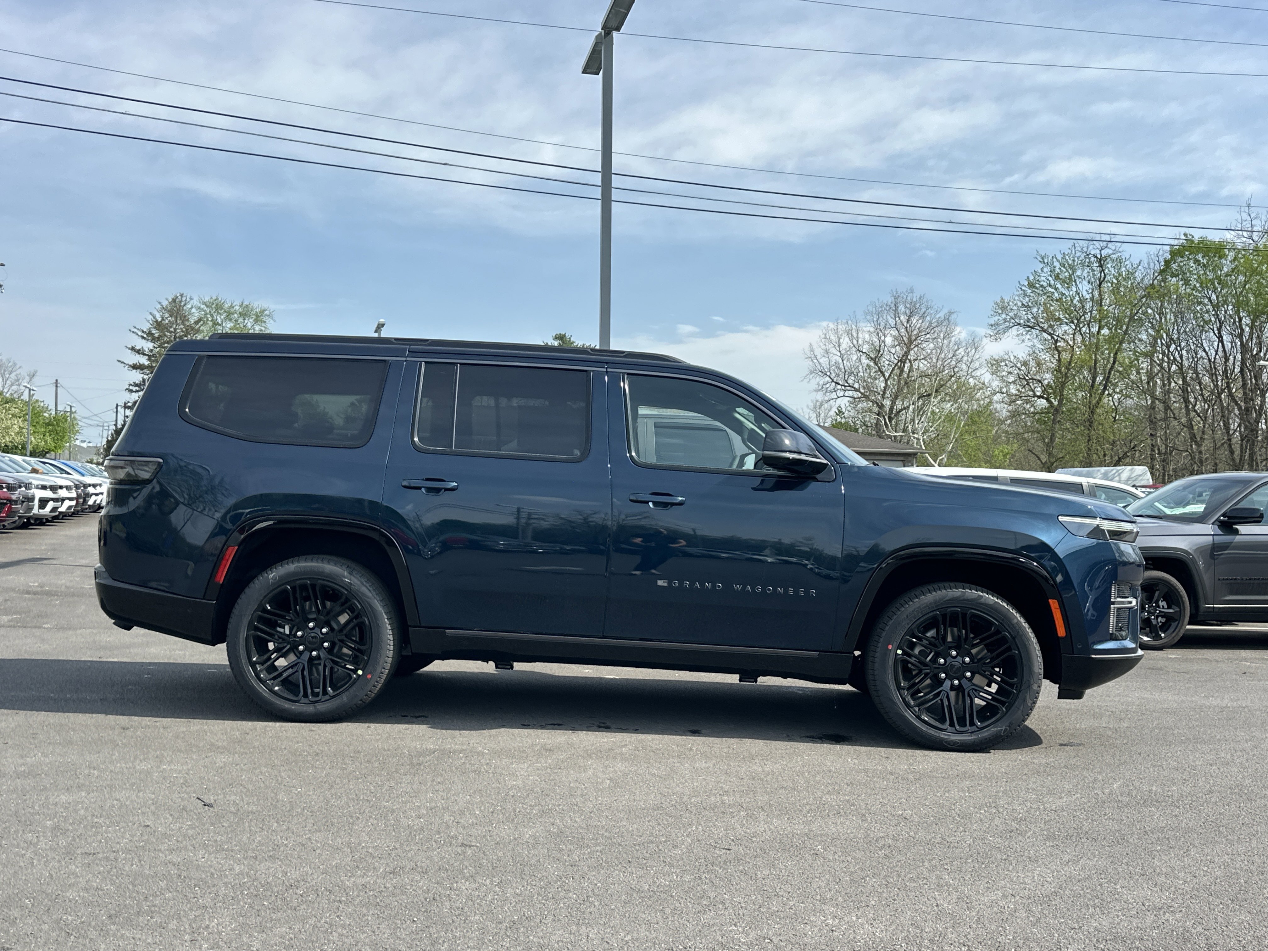 New 2026 Jeep Grand Wagoneer Limited AWD/4WD image 18