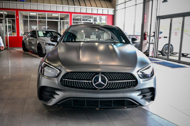 Used 2022 Mercedes-Benz E 450 4MATIC Sedan w/ Night Package image 2