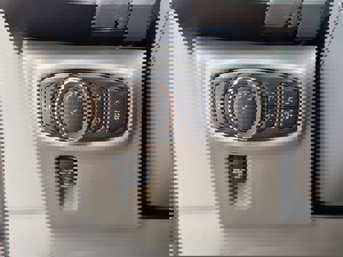 Used 2019 Lincoln Nautilus Reserve image 41