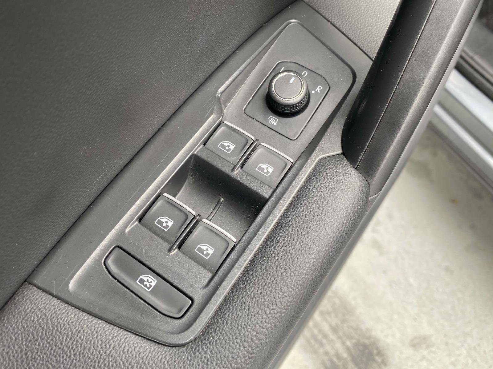 Used 2021 Volkswagen Tiguan S FWD image 16