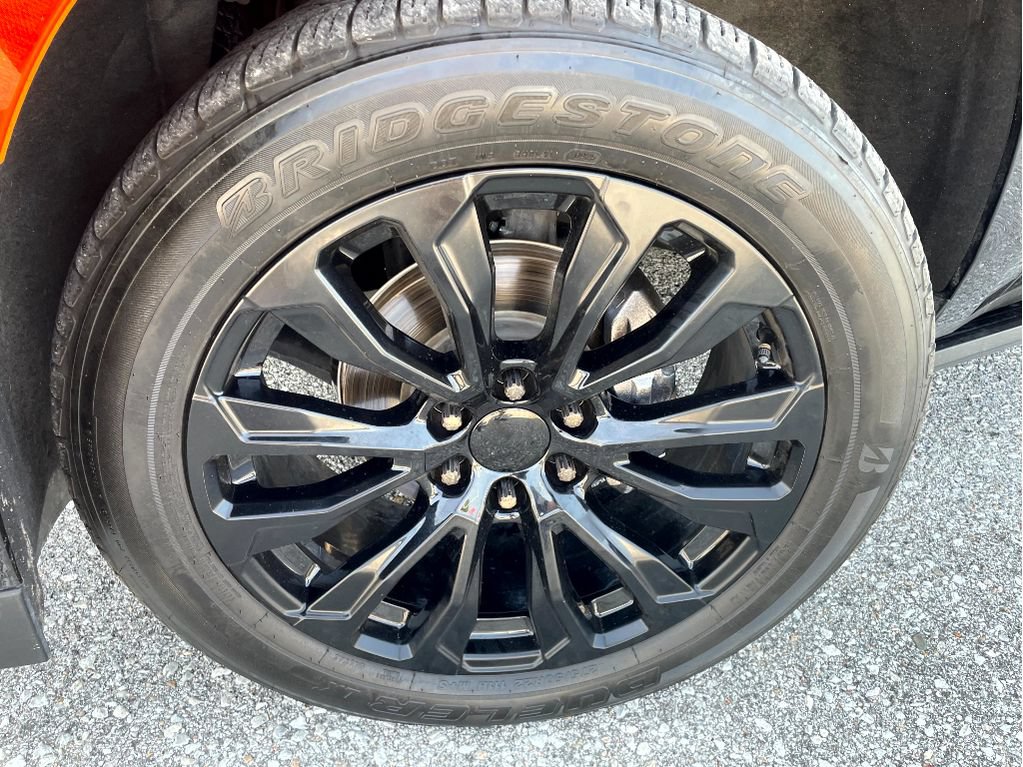 Used 2023 GMC Yukon XL Denali w/ LPO, Floor Liner Package AWD/4WD image 6