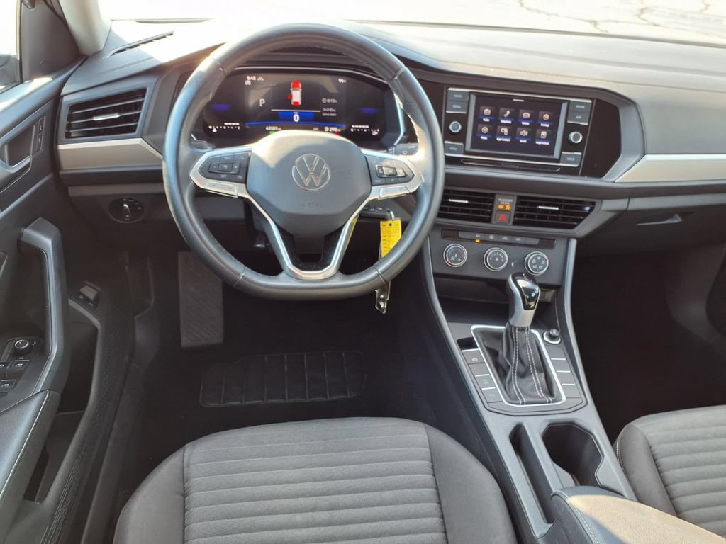 Used 2024 Volkswagen Jetta S FWD image 3