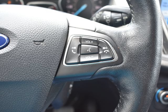 Used 2019 Ford Escape Titanium AWD/4WD image 24