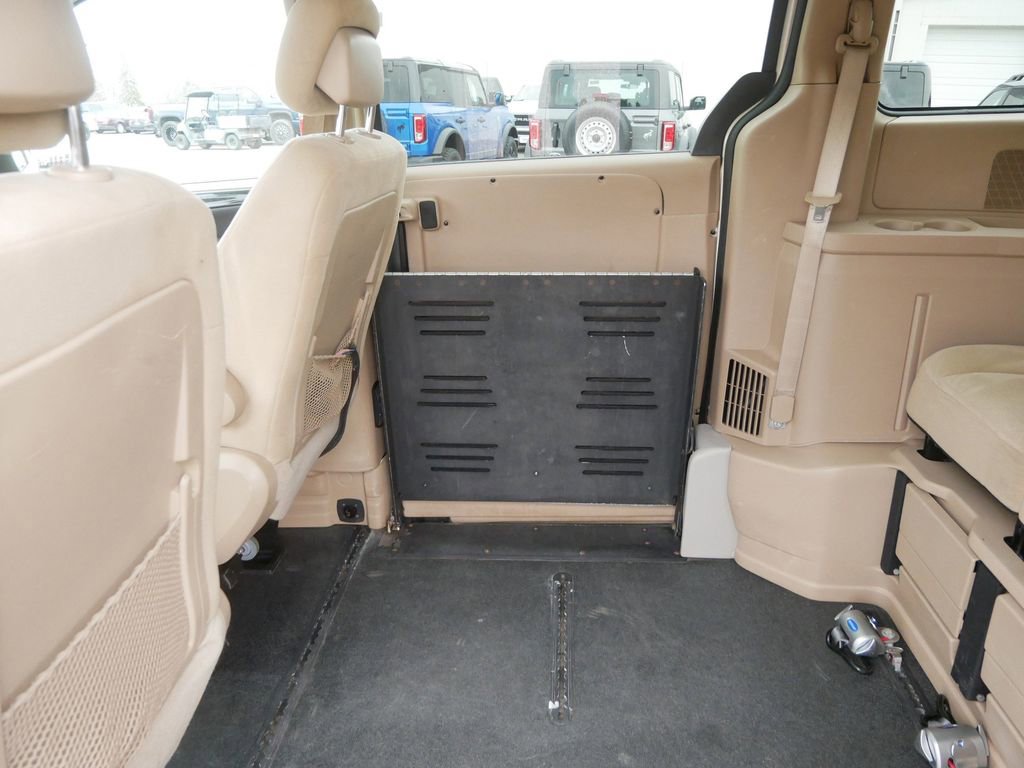 Used 2015 Dodge Grand Caravan SE w/ Quick Order Package 29E SE image 15