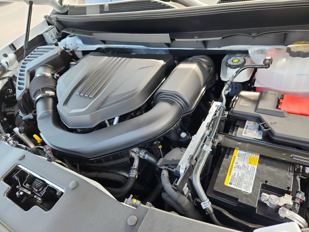 New 2025 Chevrolet Traverse LT w/ Driver Confidence Package FWD image 14