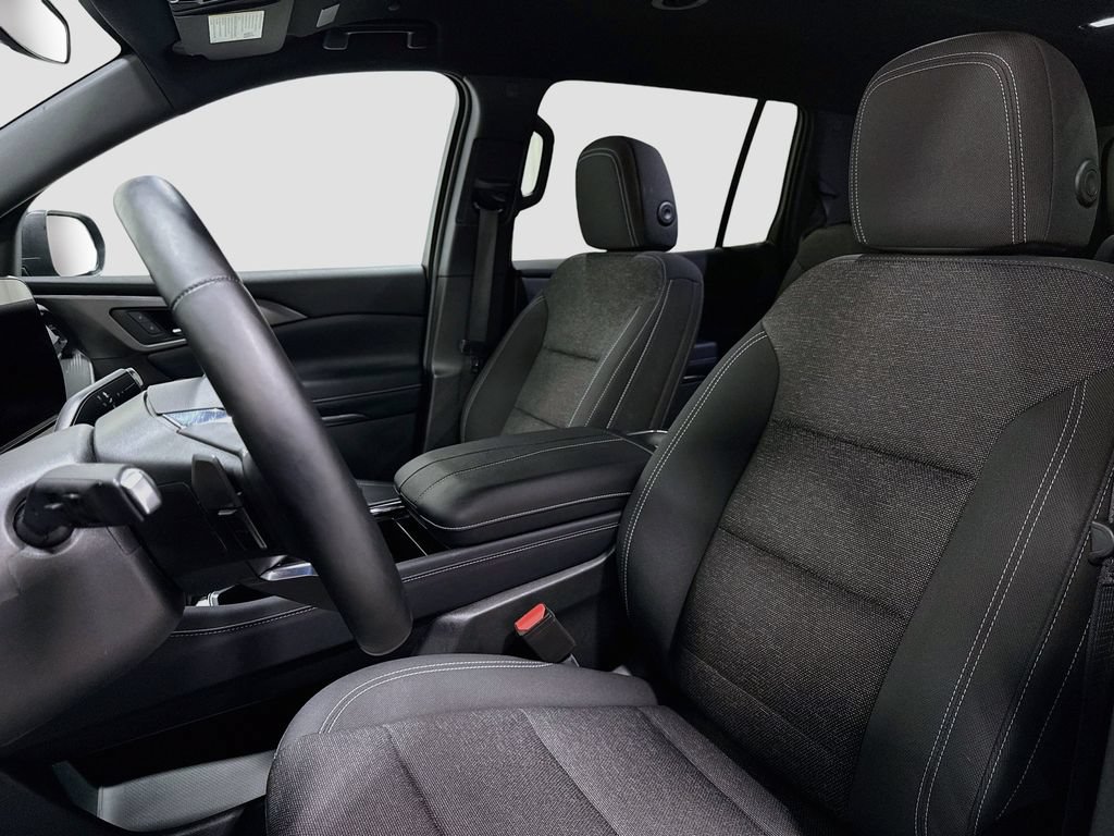 Used 2026 Chevrolet Traverse LT w/ LPO, Floor Liner Package FWD image 22