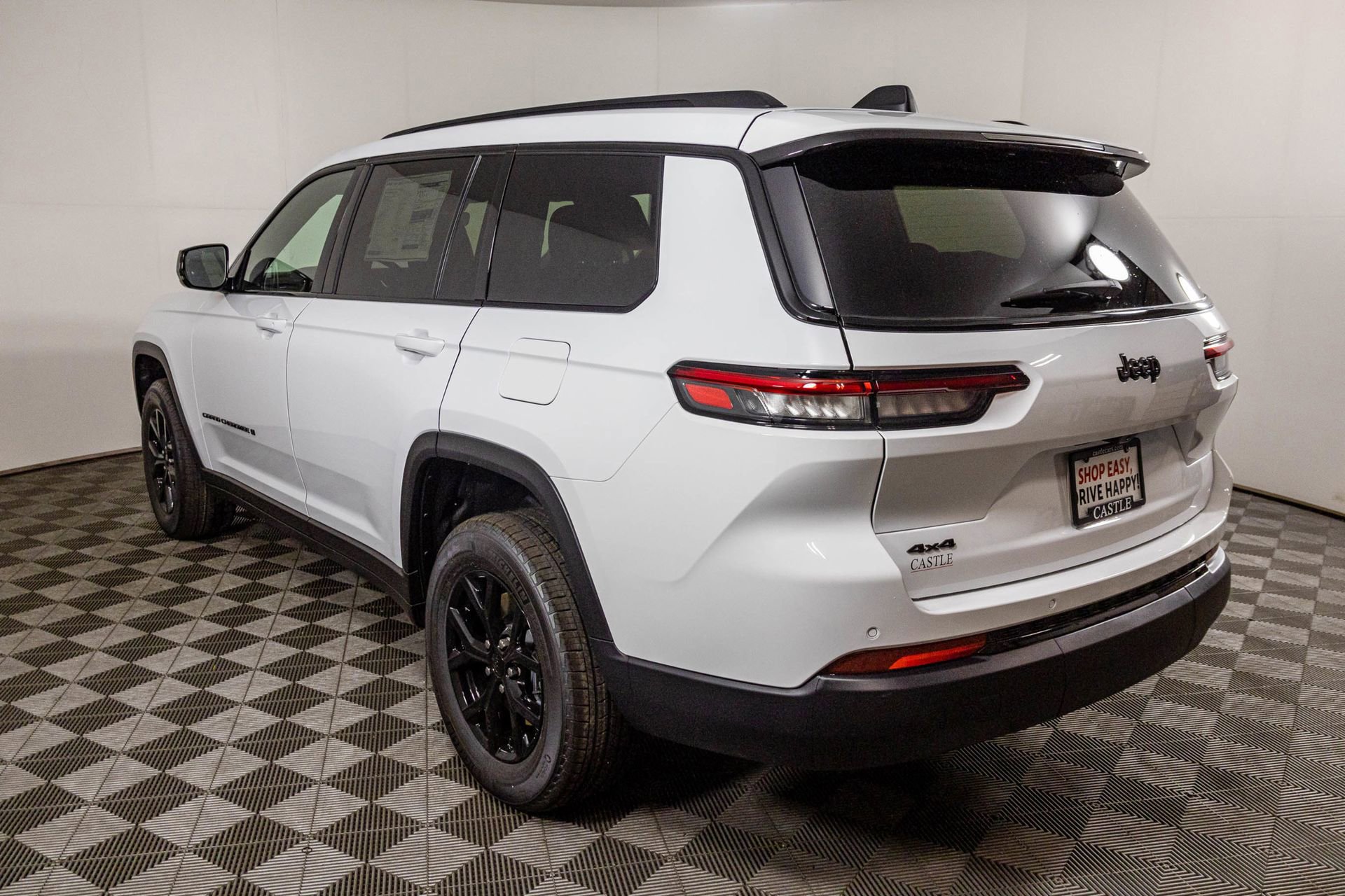 New 2025 Jeep Grand Cherokee L Altitude image 12