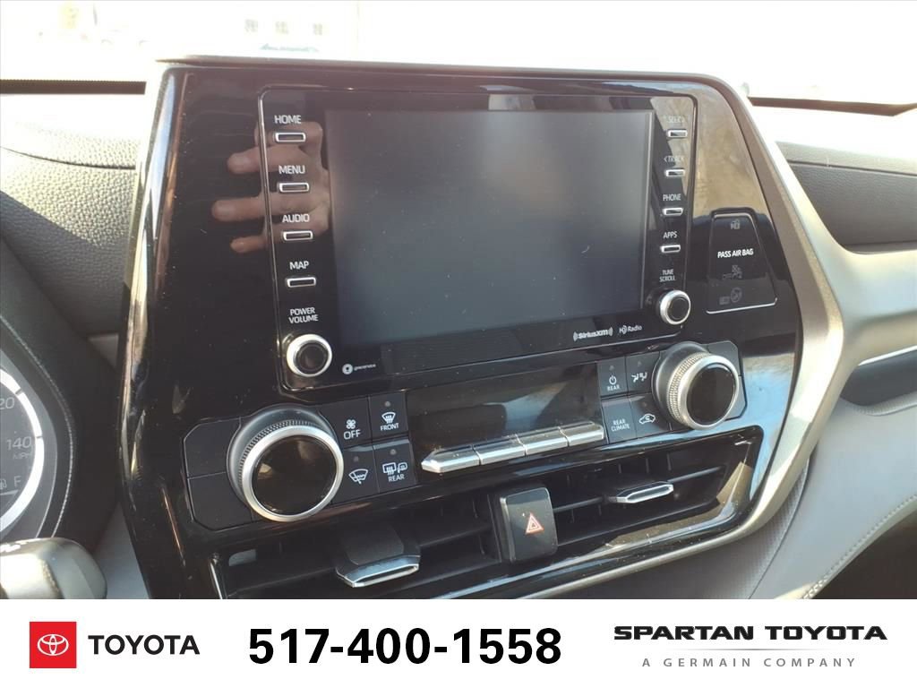 Used 2021 Toyota Highlander LE image 19