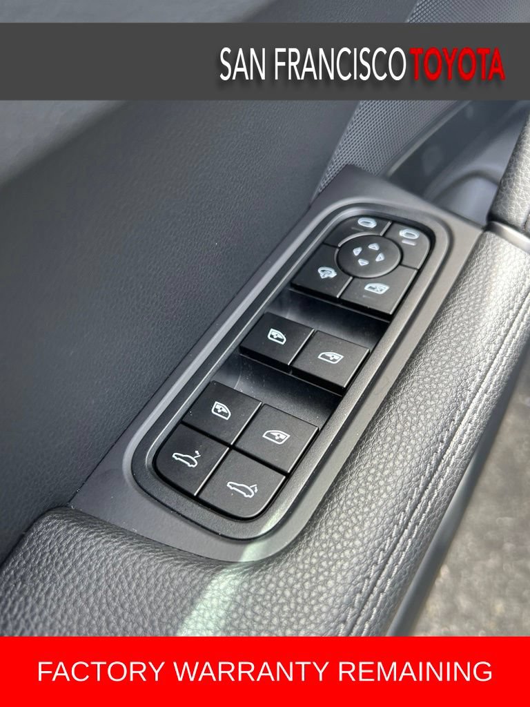 Used 2024 Porsche Cayenne S AWD/4WD image 36