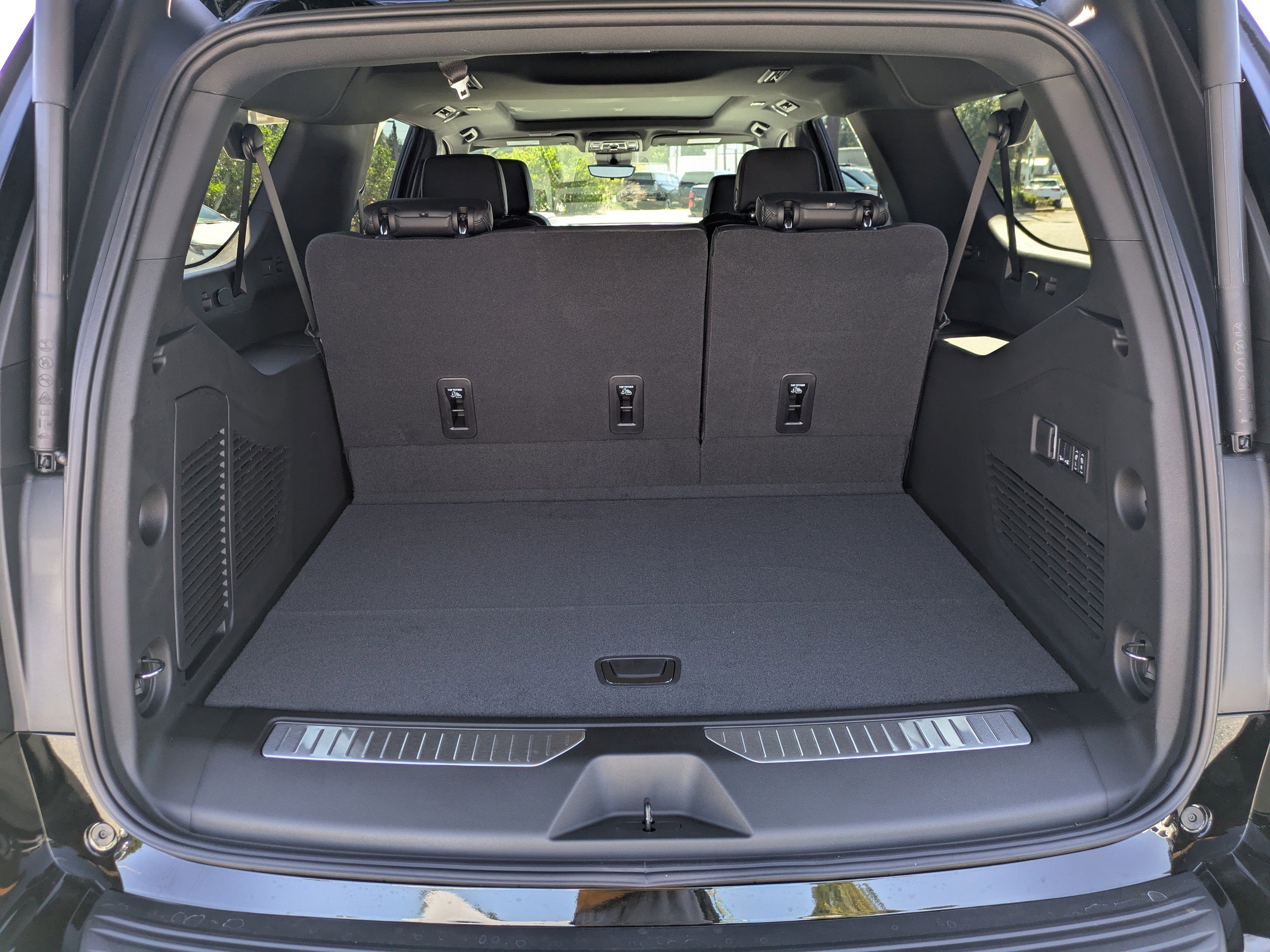 New 2026 Chevrolet Suburban High Country image 13