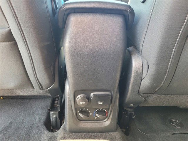 Used 2020 Ford Transit Connect XLT image 17