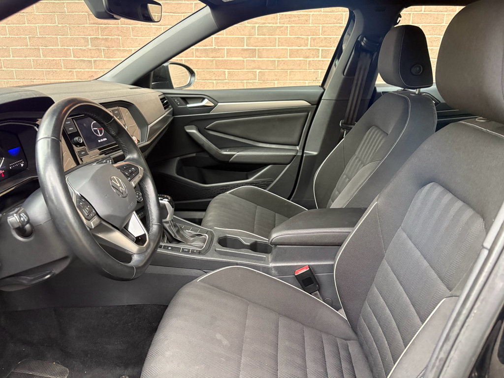 Used 2024 Volkswagen Jetta Sport FWD image 9