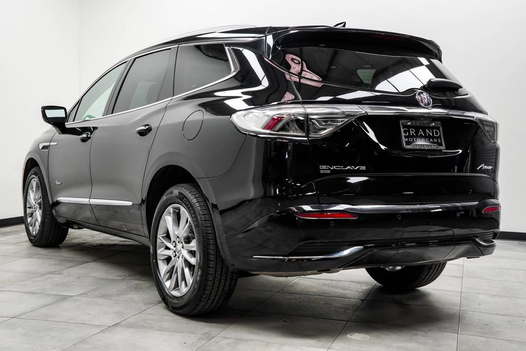 Used 2023 Buick Enclave Avenir w/ Avenir Technology Package AWD/4WD image 11