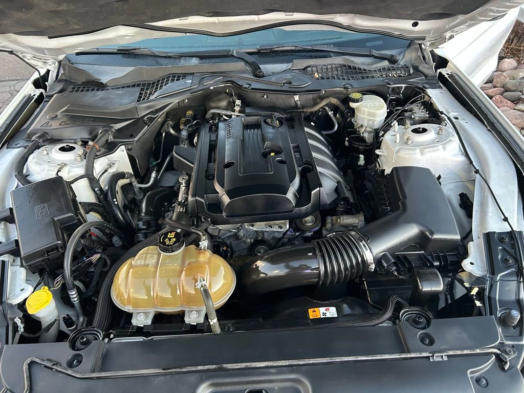 Used 2015 Ford Mustang Premium image 17