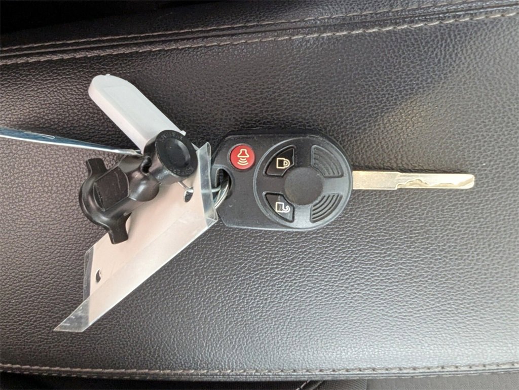 Used 2017 Ford Escape SE w/ SE Cold Weather Package image 26