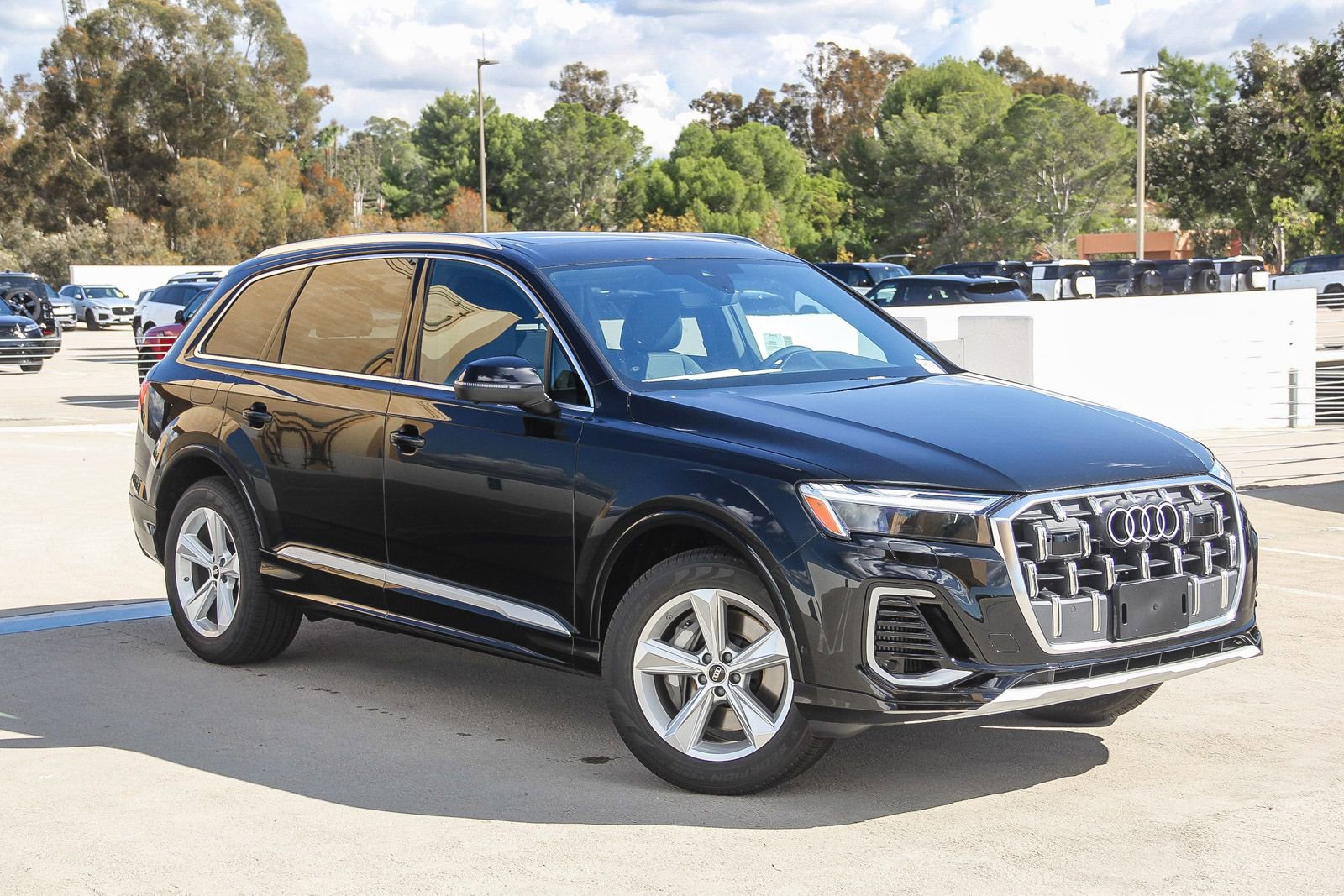 New 2025 Audi Q7 3.0T Premium