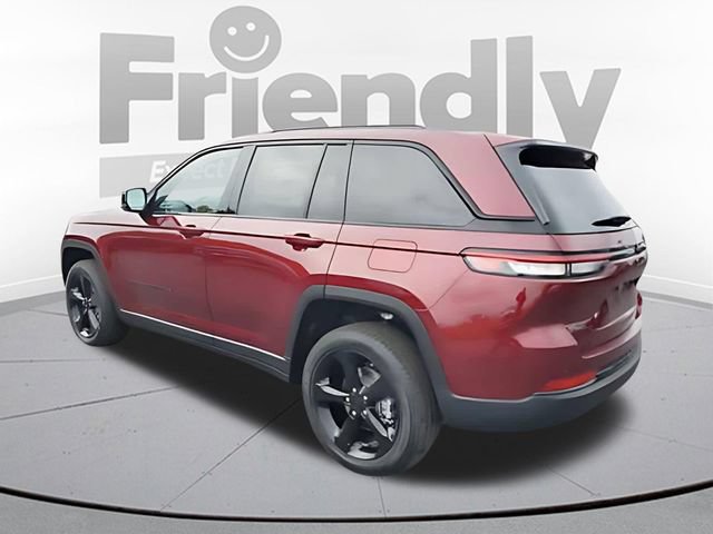 New 2025 Jeep Grand Cherokee Limited w/ Black Appearance Package AWD/4WD image 3