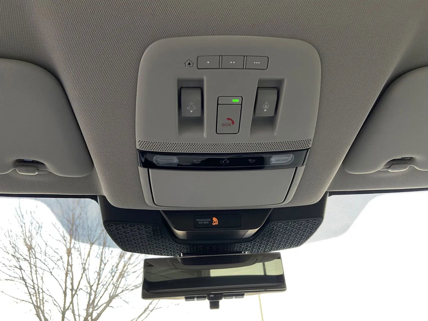 Used 2024 Nissan Ariya AWD image 17