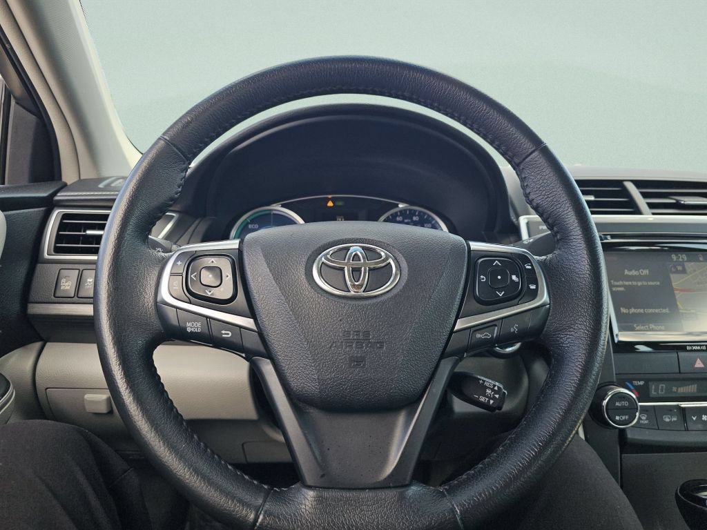 Used 2017 Toyota Camry XLE w/ Moonroof Package FWD image 30