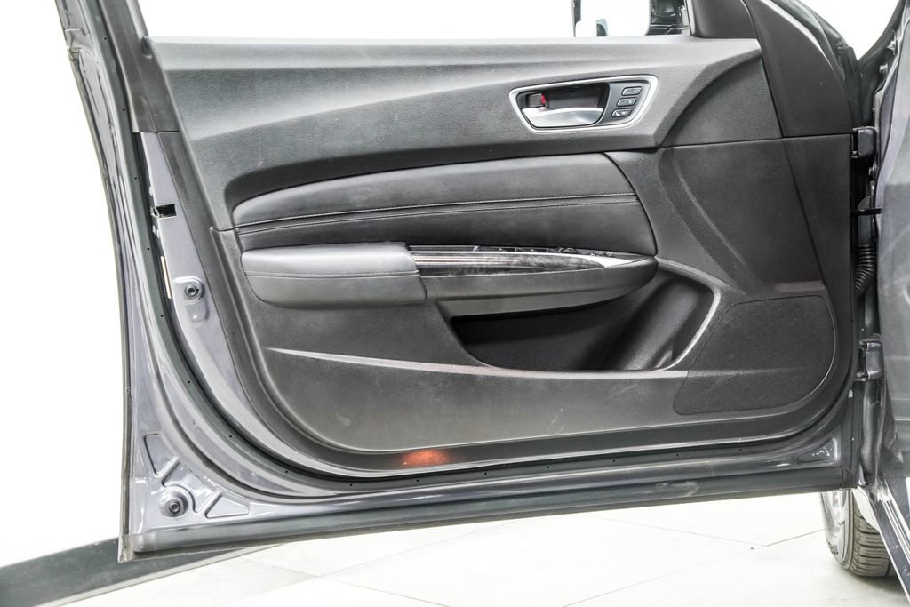Used 2018 Acura TLX FWD image 41