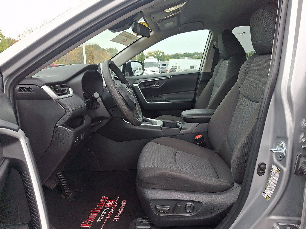 Certified 2025 Toyota RAV4 XLE AWD/4WD image 13