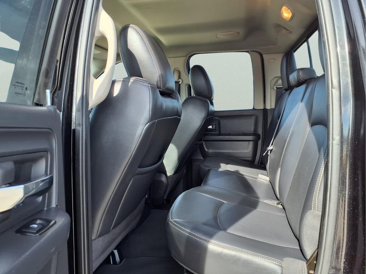 Used 2011 RAM 1500 Laramie image 10