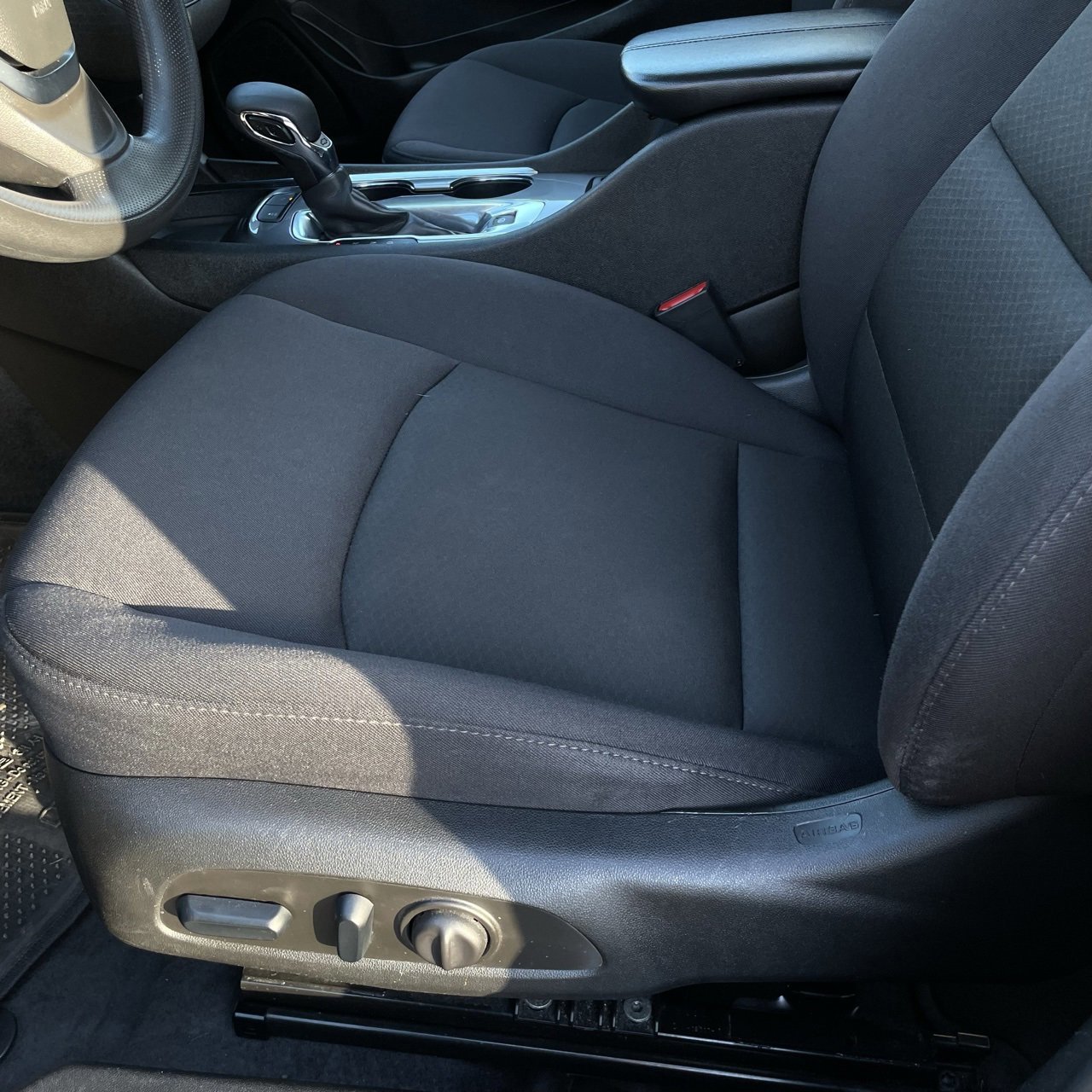 Used 2024 Chevrolet Malibu LT image 23