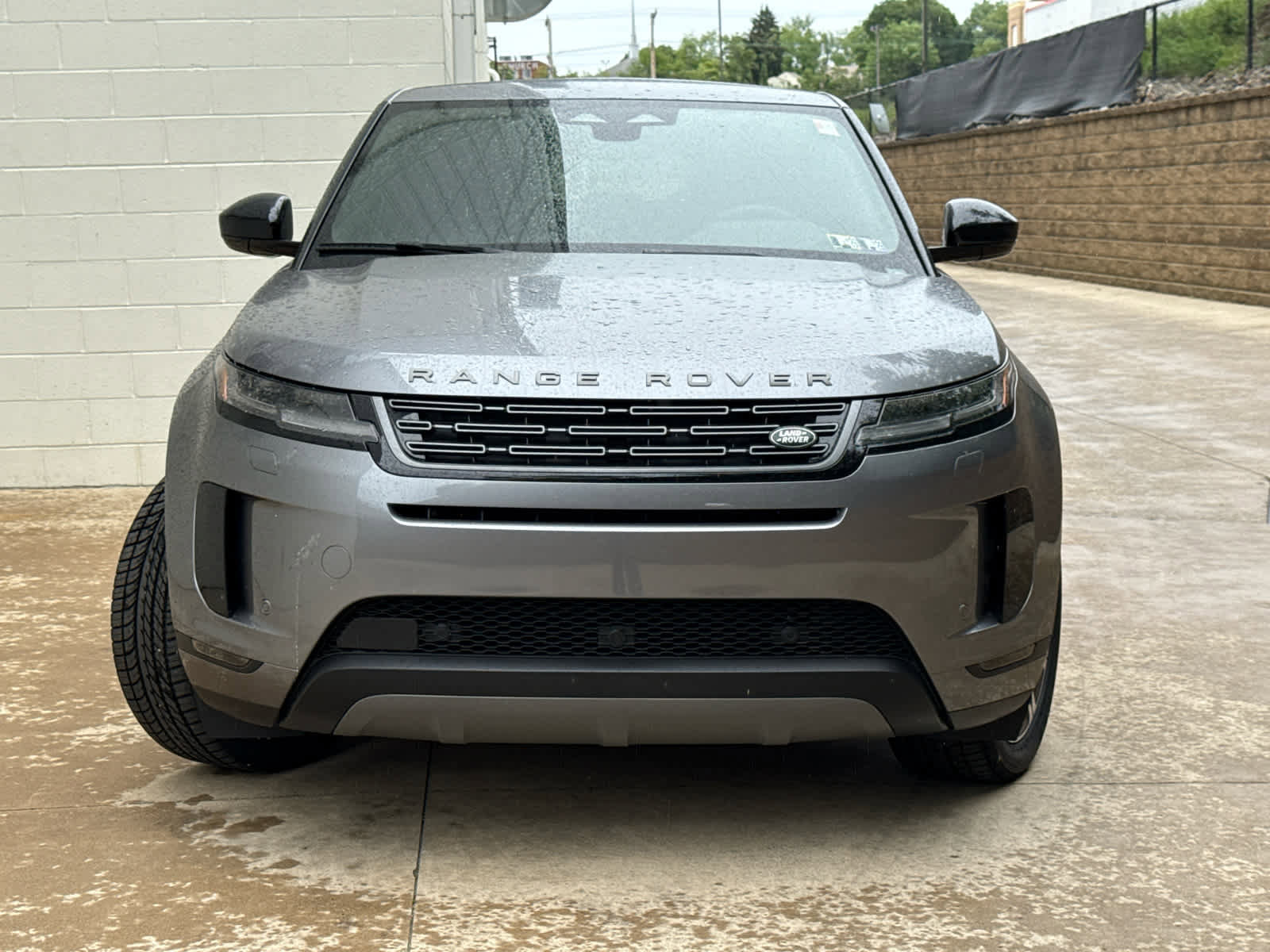 Used 2026 Land Rover Range Rover Evoque S image 2