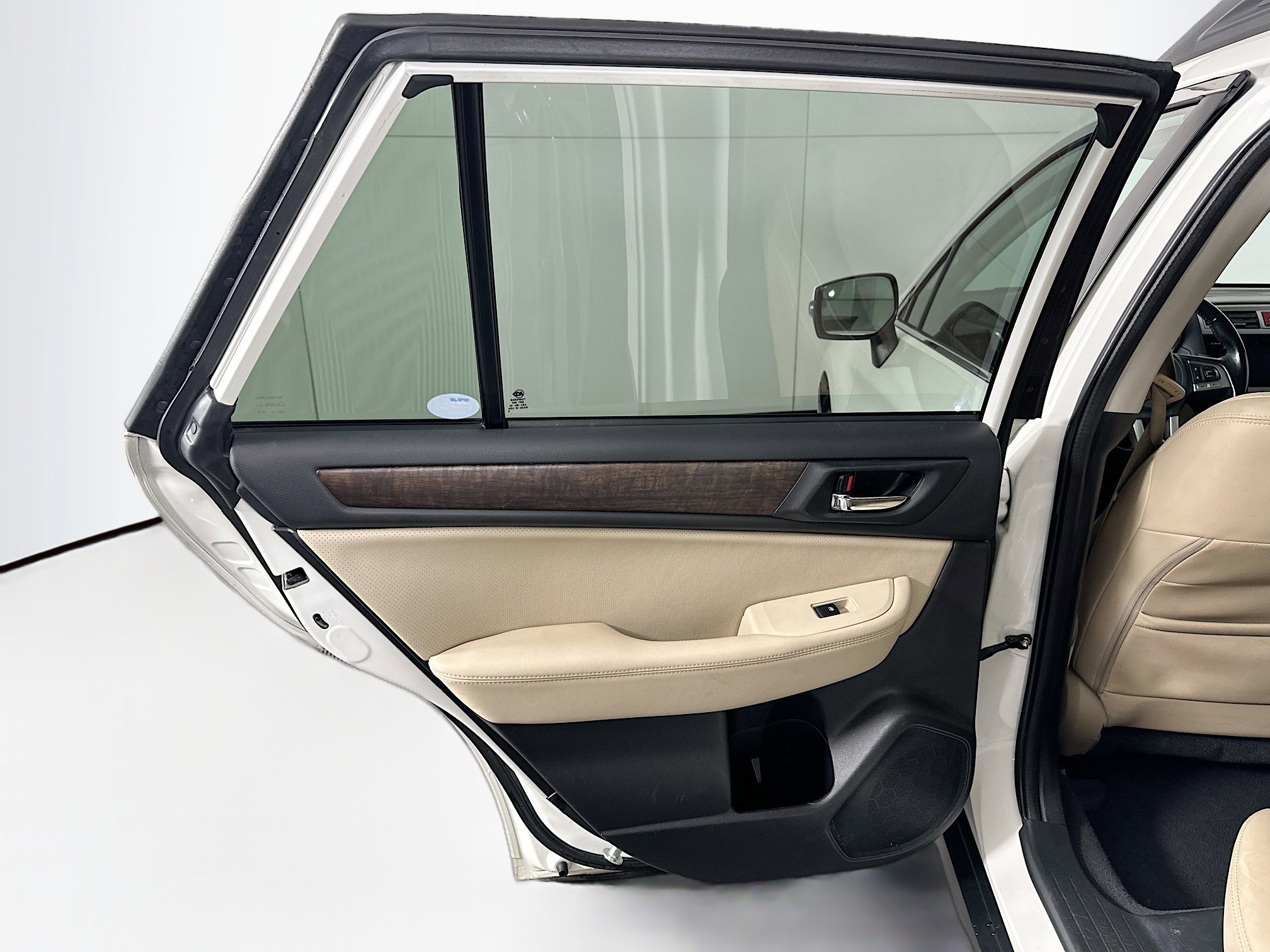 Used 2016 Subaru Outback 3.6R Limited image 26