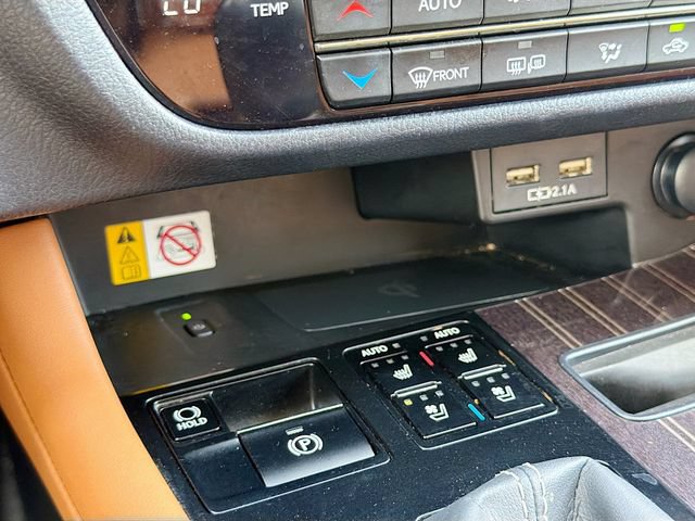 Used 2022 Lexus RX 350L Luxury w/ Accessory Package (Z1) FWD image 31